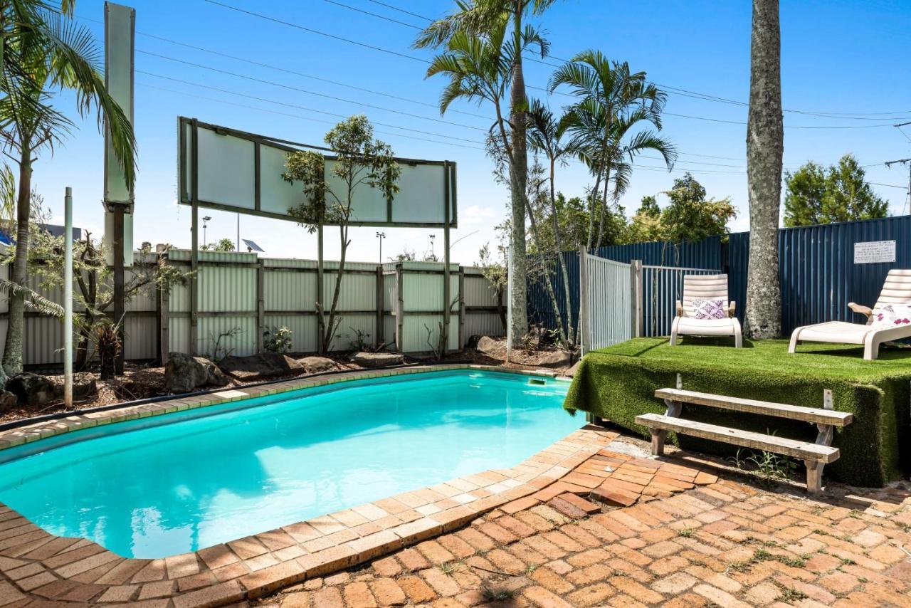 Central Motel Mooloolaba And Apartments ภายนอก รูปภาพ